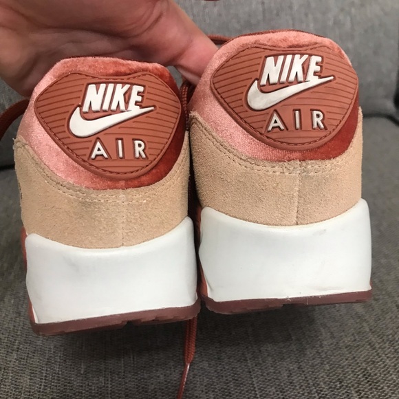 Nike Air Max 90 Velvet LX Dusty Peach - Picture 7 of 9